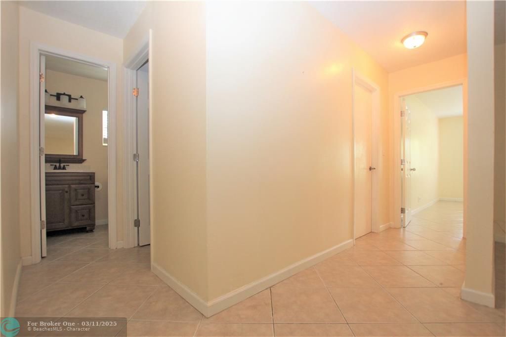 For Sale: $3,000 (3 beds, 2 baths, 1800 Square Feet)