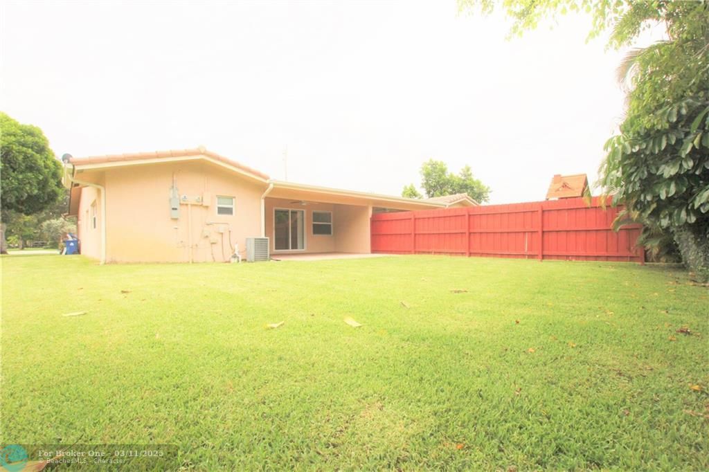 For Sale: $3,000 (3 beds, 2 baths, 1800 Square Feet)