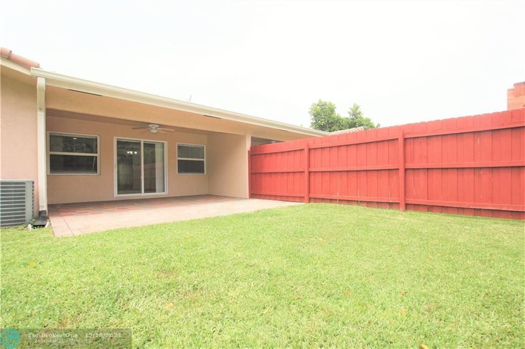 For Sale: $3,000 (3 beds, 2 baths, 1800 Square Feet)