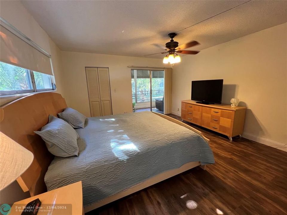 For Sale: $167,500 (2 beds, 2 baths, 1400 Square Feet)