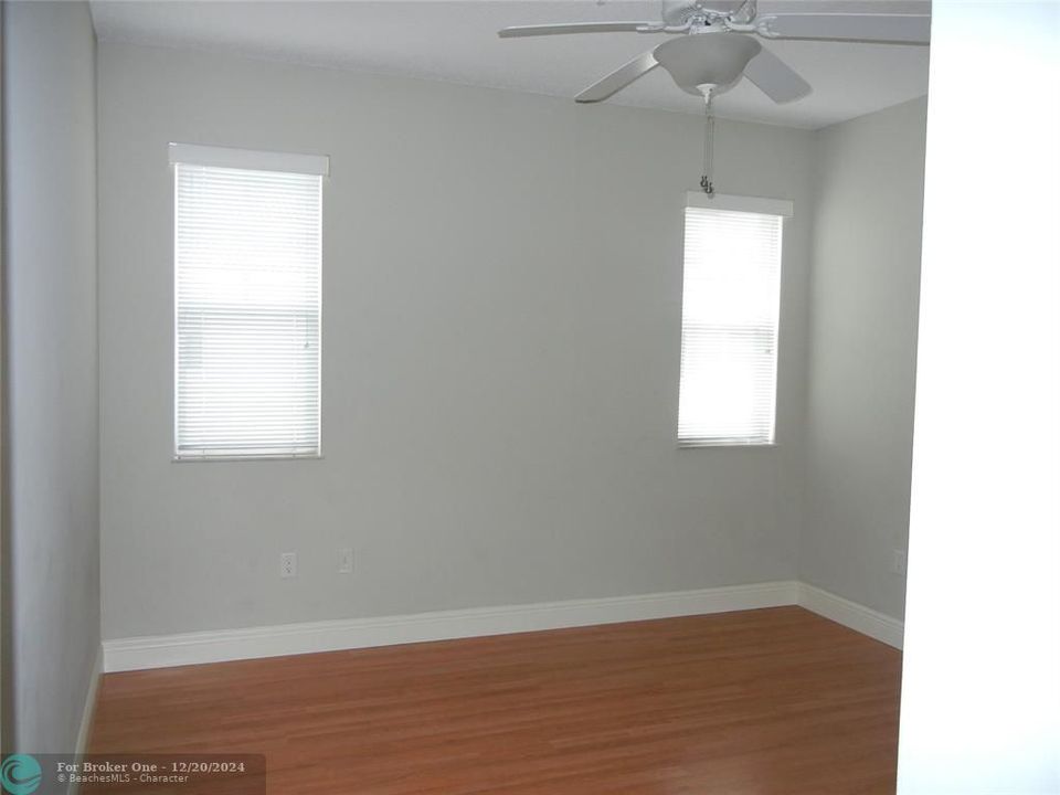 For Rent: $2,300 (2 beds, 2 baths, 1076 Square Feet)