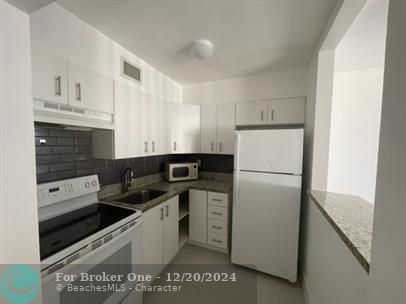 For Rent: $1,750 (1 beds, 1 baths, 1100 Square Feet)