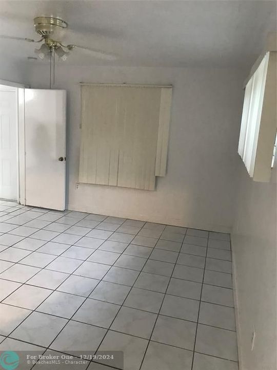 For Rent: $1,600 (1 beds, 1 baths, 800 Square Feet)