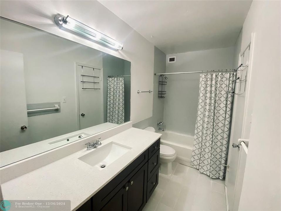 For Rent: $1,499 (1 beds, 1 baths, 860 Square Feet)