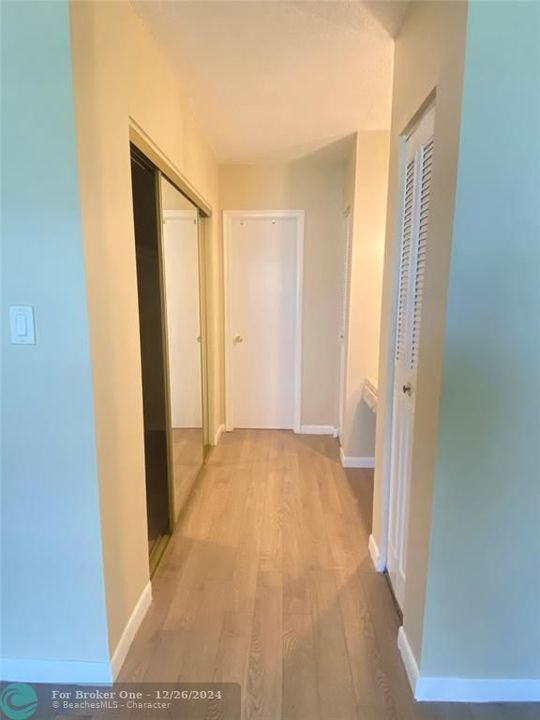 For Rent: $1,499 (1 beds, 1 baths, 860 Square Feet)