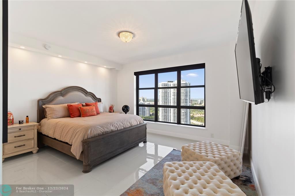 For Sale: $694,900 (2 beds, 2 baths, 1447 Square Feet)