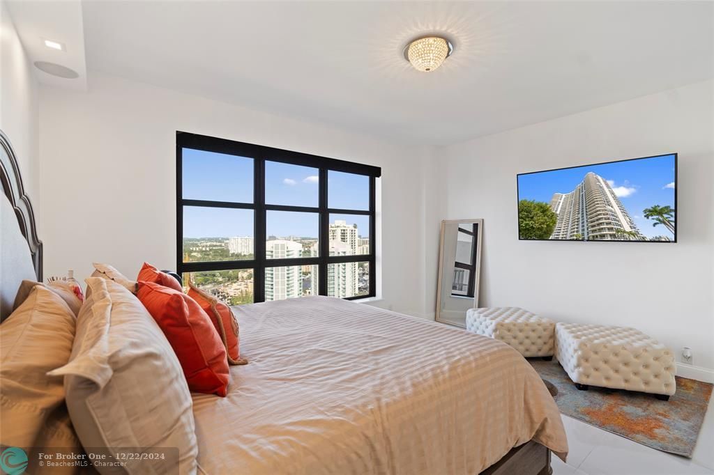 For Sale: $694,900 (2 beds, 2 baths, 1447 Square Feet)