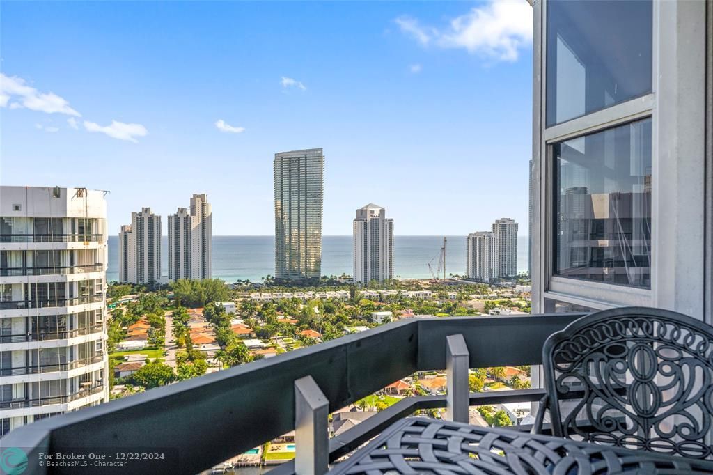 For Sale: $694,900 (2 beds, 2 baths, 1447 Square Feet)