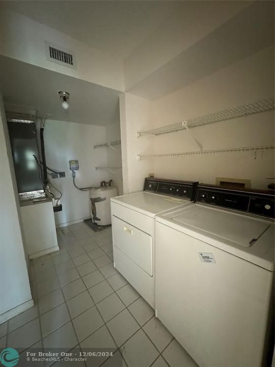 For Sale: $135,000 (2 beds, 2 baths, 1370 Square Feet)