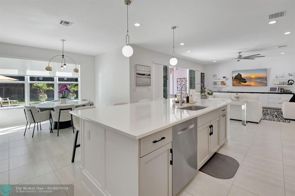 Active With Contract: $1,325,000 (4 beds, 3 baths, 2656 Square Feet)