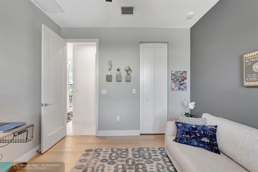 Active With Contract: $1,325,000 (4 beds, 3 baths, 2656 Square Feet)