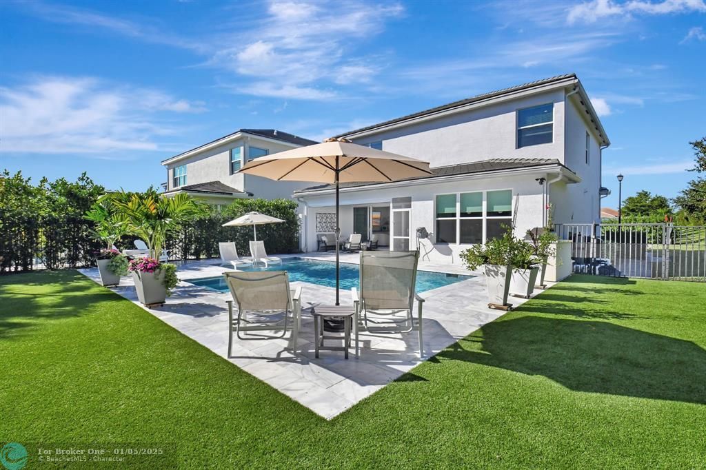 Active With Contract: $1,325,000 (4 beds, 3 baths, 2656 Square Feet)