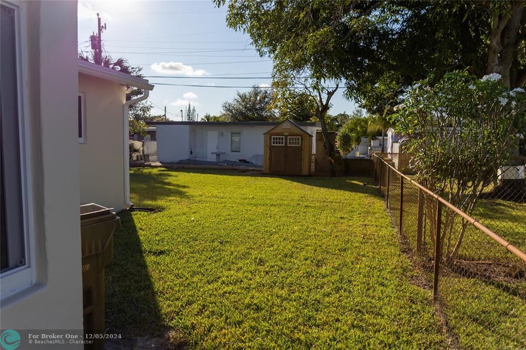 For Sale: $375,000 (3 beds, 1 baths, 1182 Square Feet)