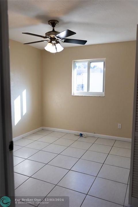 For Sale: $375,000 (3 beds, 1 baths, 1182 Square Feet)