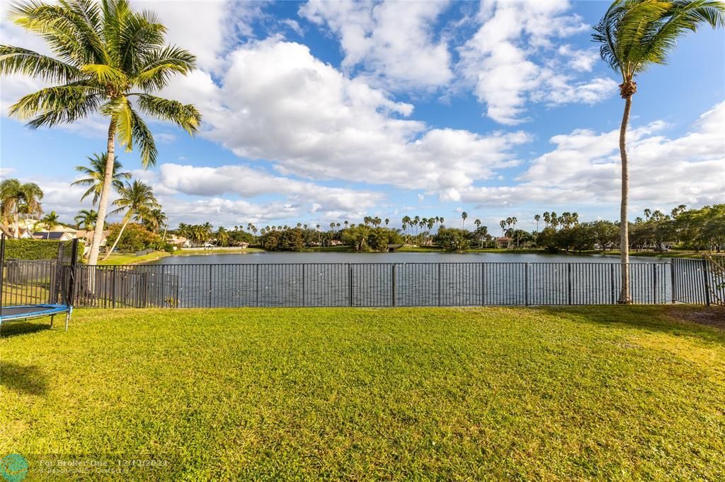 For Sale: $749,000 (3 beds, 2 baths, 1865 Square Feet)