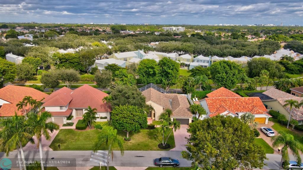 For Sale: $1,275,000 (4 beds, 3 baths, 2467 Square Feet)