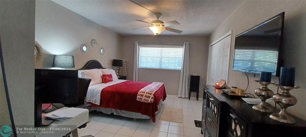 For Rent: $2,795 (2 beds, 2 baths, 1265 Square Feet)