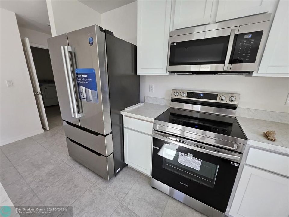 For Rent: $2,300 (3 beds, 2 baths, 1546 Square Feet)