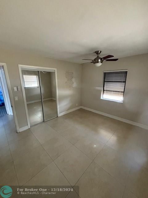 For Rent: $2,350 (2 beds, 1 baths, 884 Square Feet)