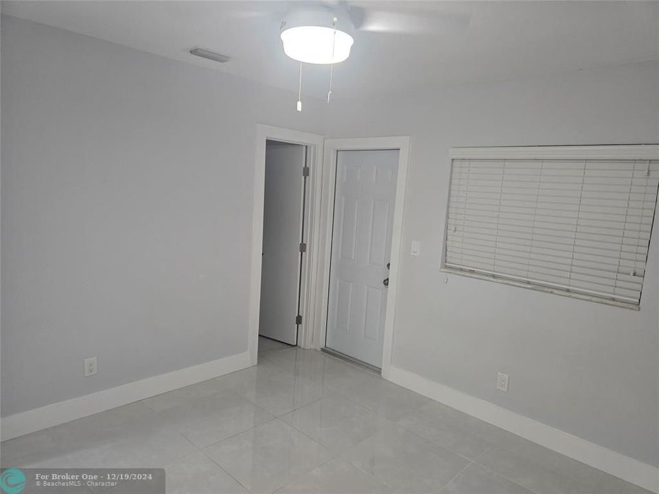 For Rent: $2,500 (2 beds, 2 baths, 1200 Square Feet)