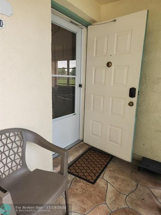 For Rent: $2,200 (2 beds, 2 baths, 1186 Square Feet)