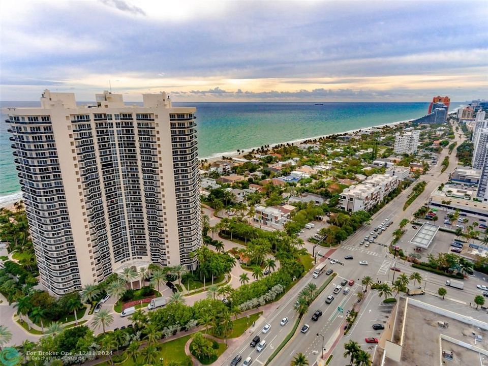 For Sale: $1,555,000 (3 beds, 2 baths, 1977 Square Feet)