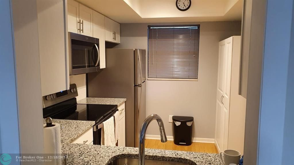 For Rent: $2,000 (2 beds, 2 baths, 1014 Square Feet)