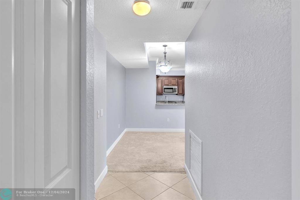 For Sale: $250,000 (2 beds, 2 baths, 1164 Square Feet)