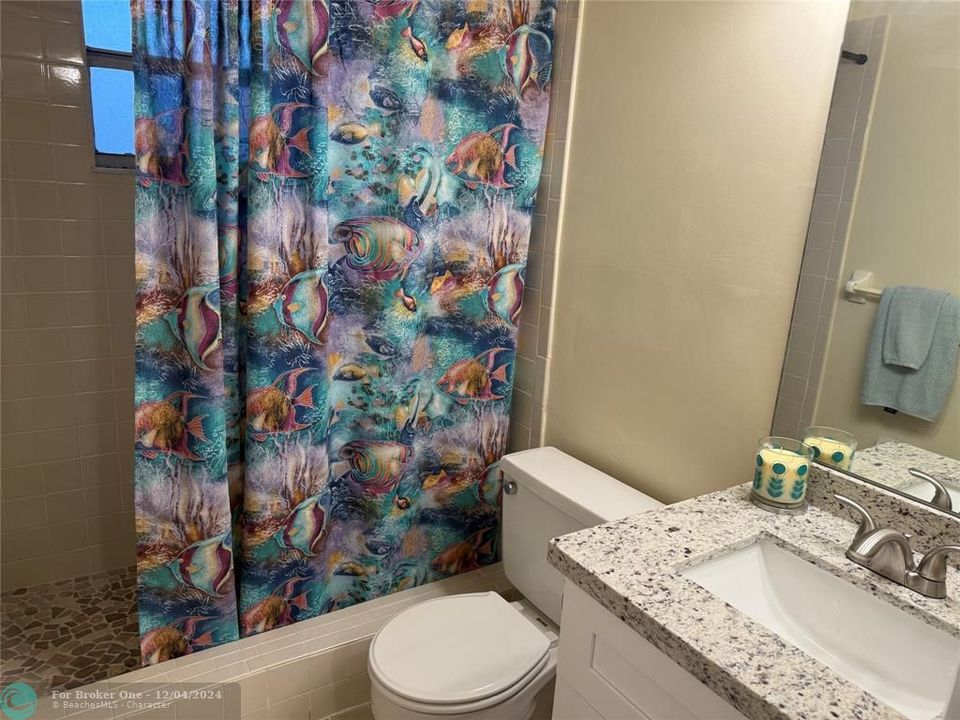 For Sale: $415,000 (2 beds, 2 baths, 1070 Square Feet)