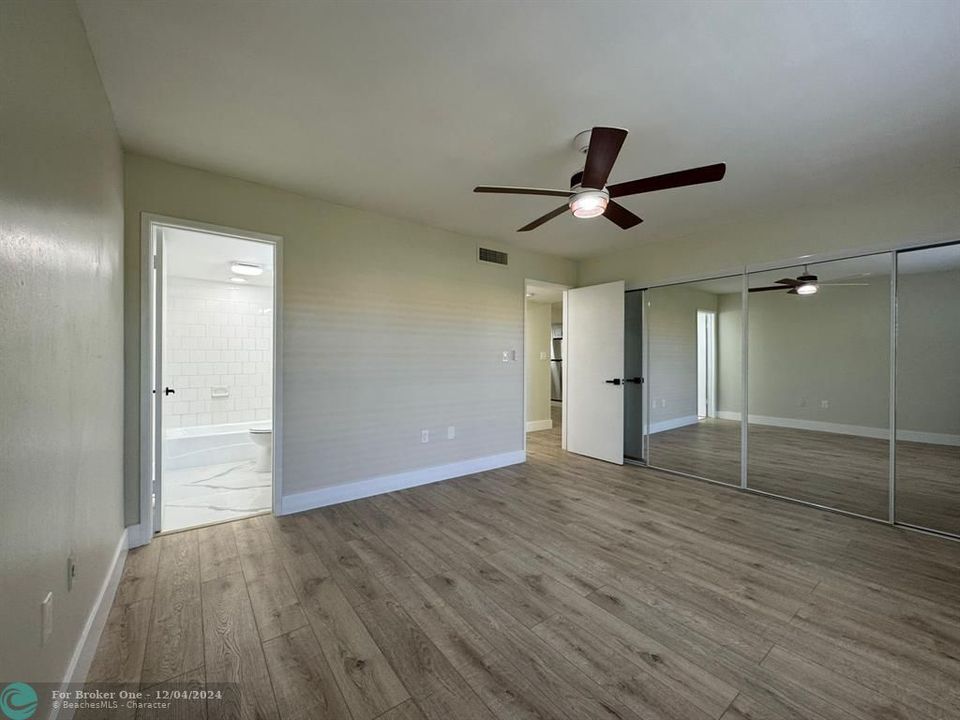 For Sale: $280,000 (2 beds, 2 baths, 1000 Square Feet)