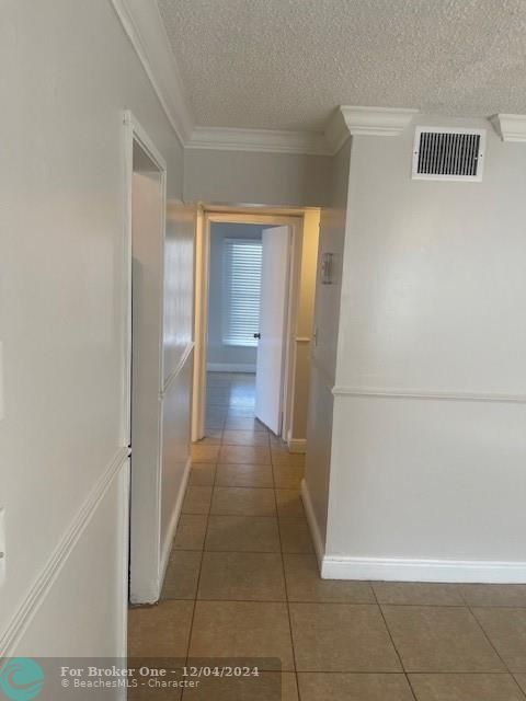 For Rent: $2,000 (2 beds, 2 baths, 800 Square Feet)