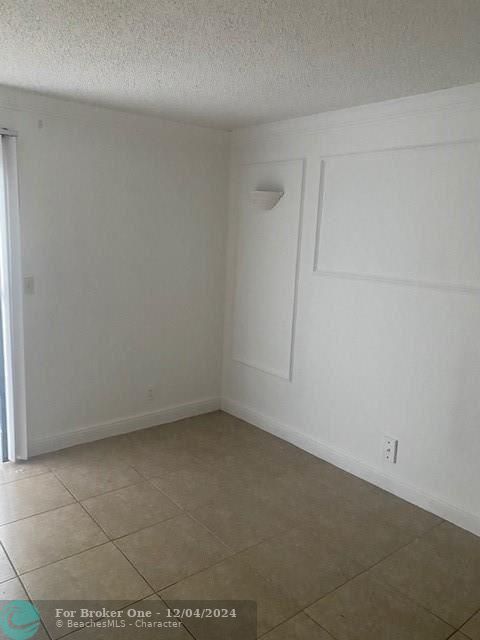 For Rent: $2,000 (2 beds, 2 baths, 800 Square Feet)