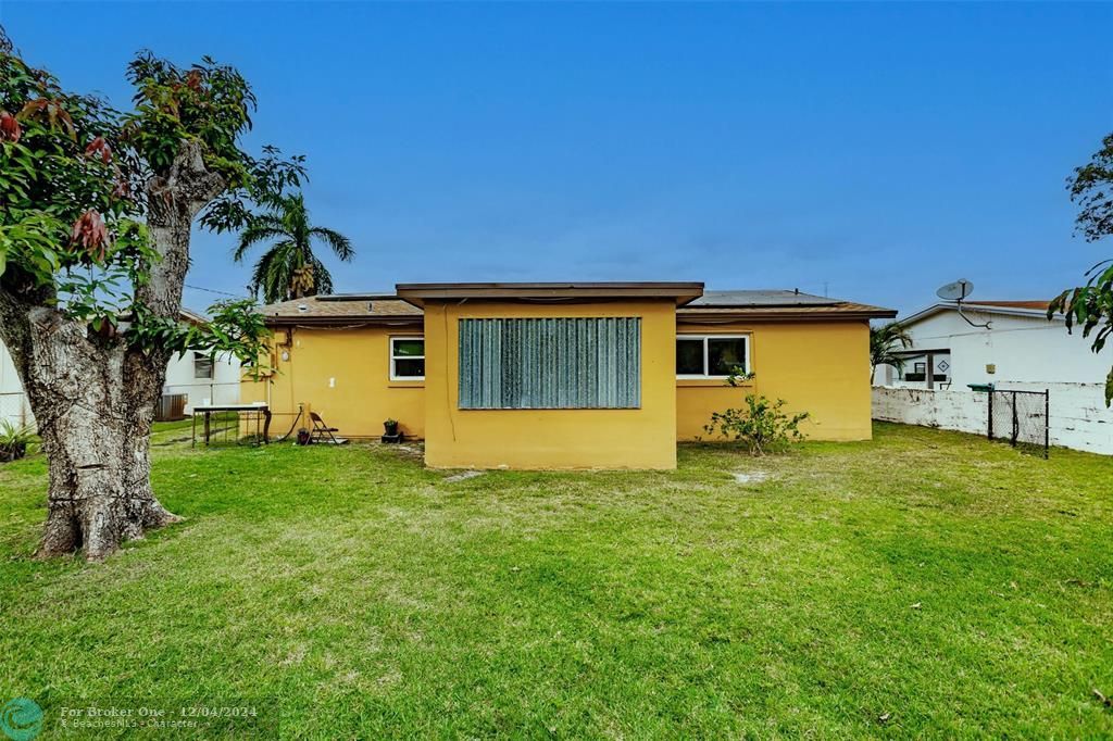 For Sale: $410,000 (3 beds, 2 baths, 1248 Square Feet)