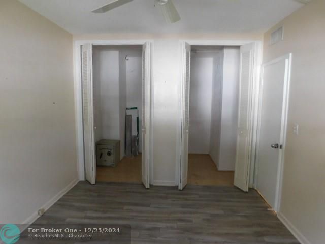 For Sale: $397,500 (2 beds, 2 baths, 990 Square Feet)