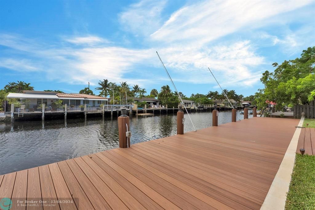 For Sale: $989,000 (3 beds, 2 baths, 1678 Square Feet)