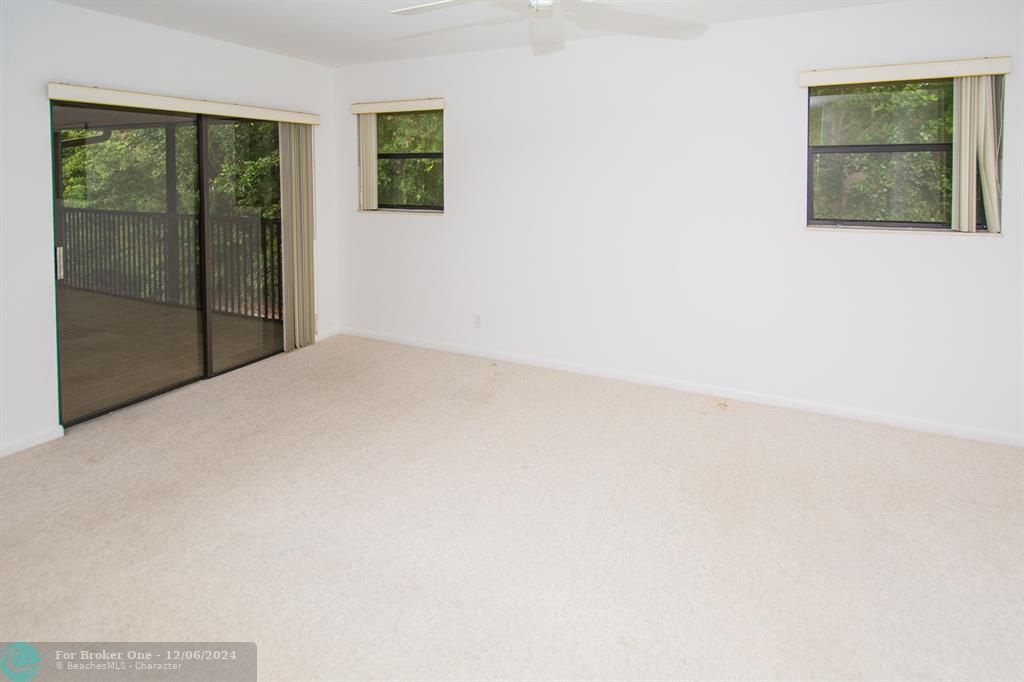 For Rent: $2,400 (2 beds, 2 baths, 1150 Square Feet)