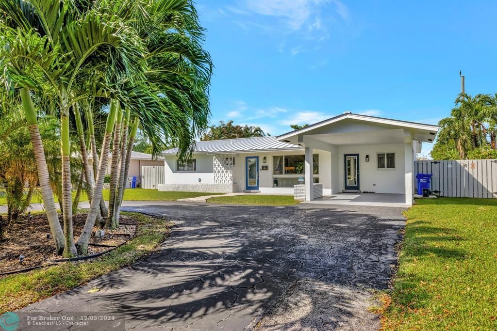 For Sale: $699,500 (2 beds, 2 baths, 1572 Square Feet)