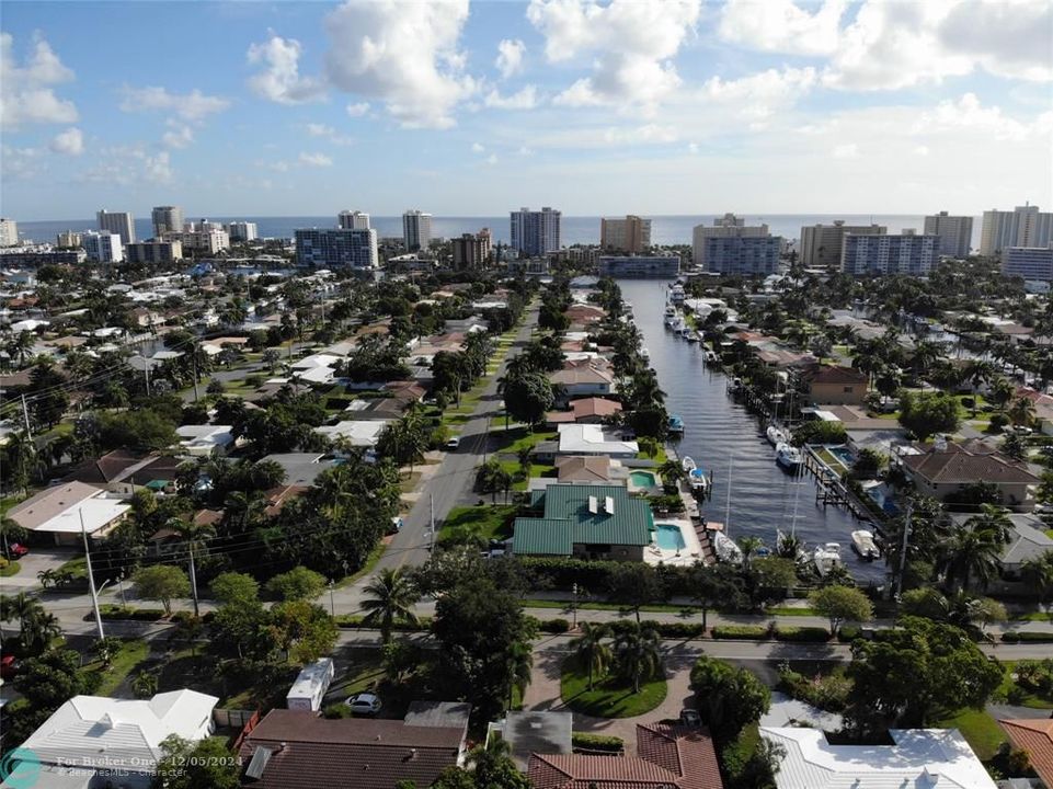 For Sale: $699,500 (2 beds, 2 baths, 1572 Square Feet)