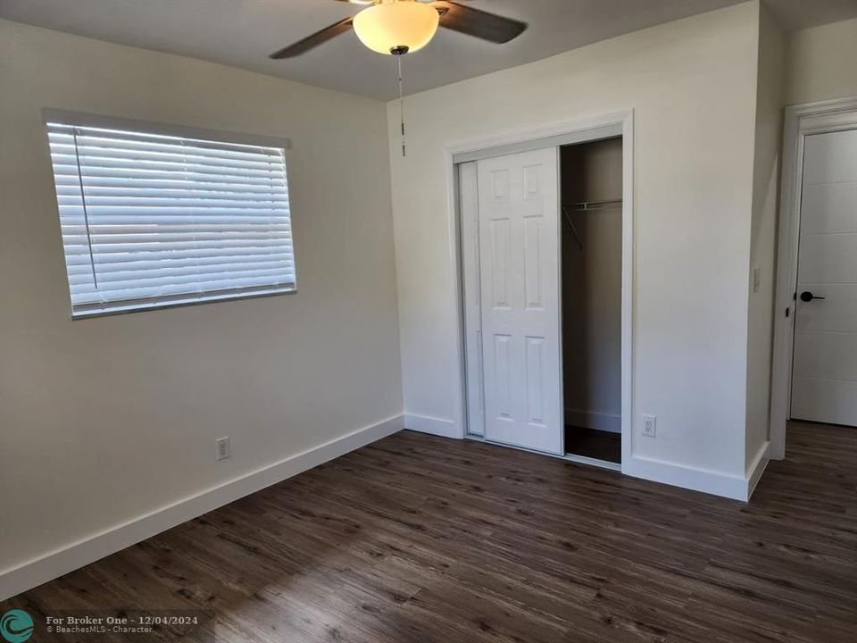 For Sale: $2,350 (2 beds, 1 baths, 1884 Square Feet)