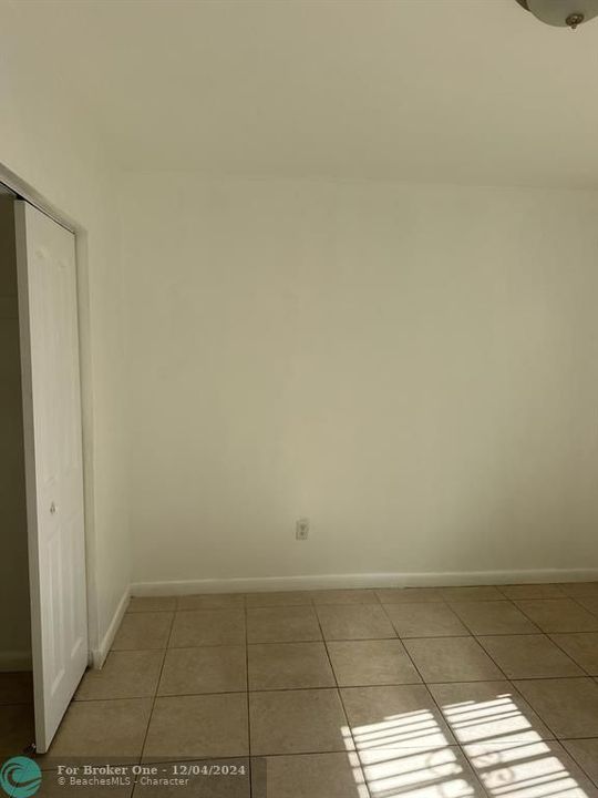 For Sale: $1,795 (1 beds, 1 baths, 11421 Square Feet)