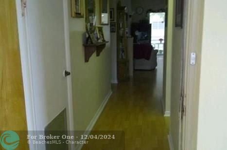 For Sale: $5,000 (2 beds, 2 baths, 850 Square Feet)