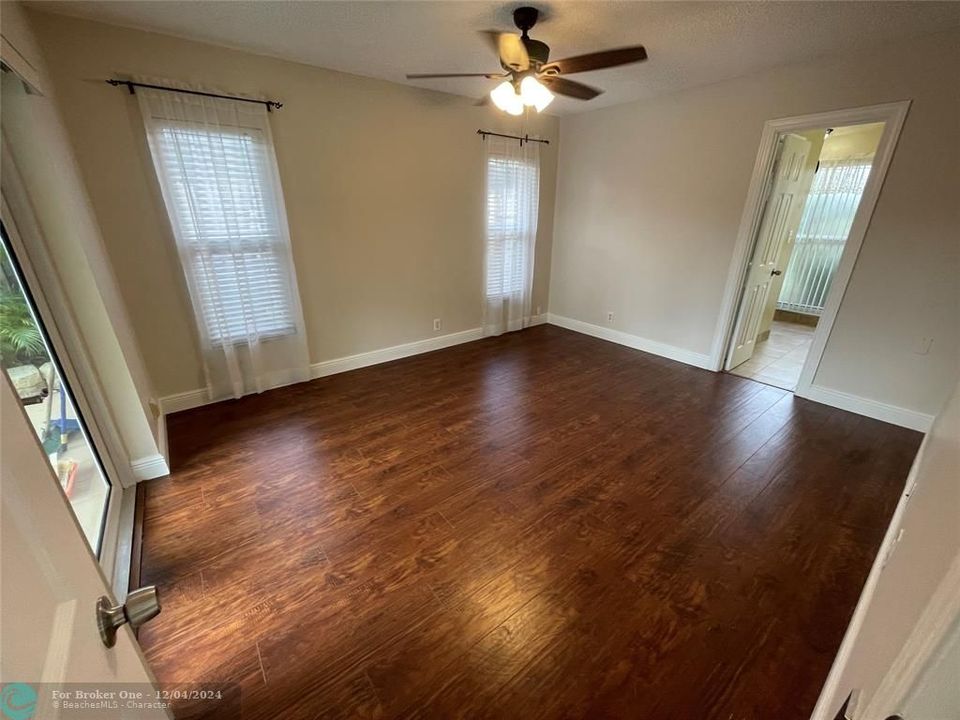 For Rent: $3,950 (4 beds, 3 baths, 1794 Square Feet)