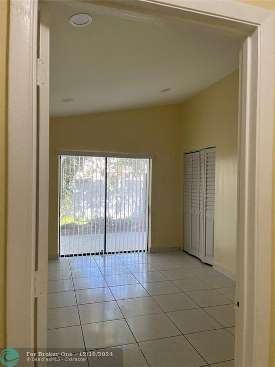 Active With Contract: $2,600 (3 beds, 2 baths, 1155 Square Feet)