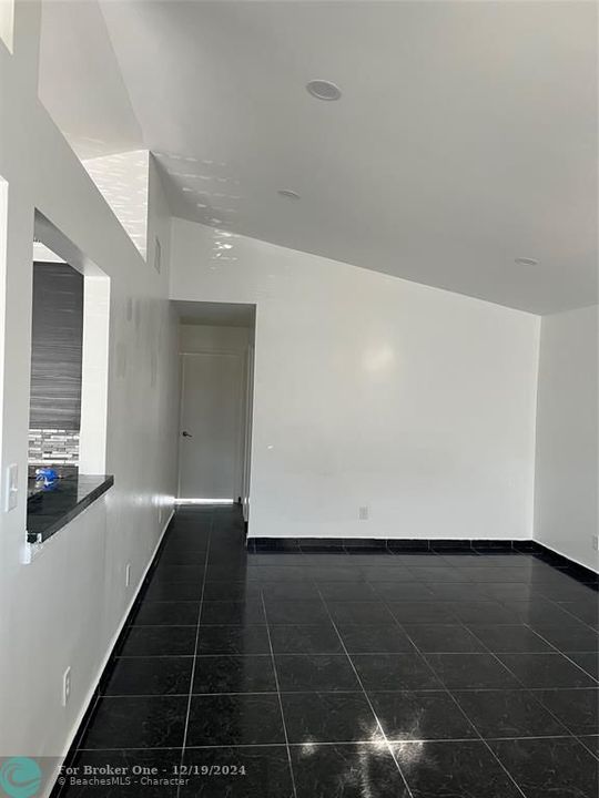 Active With Contract: $2,600 (3 beds, 2 baths, 1155 Square Feet)