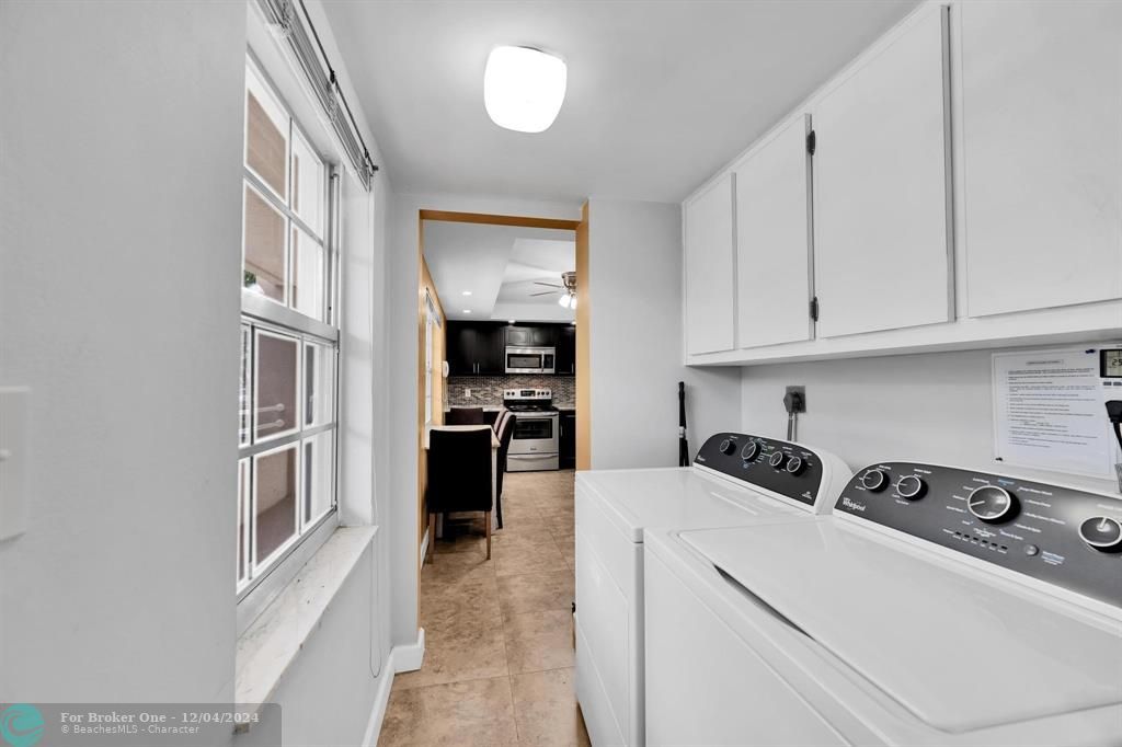 For Sale: $355,000 (3 beds, 2 baths, 1710 Square Feet)