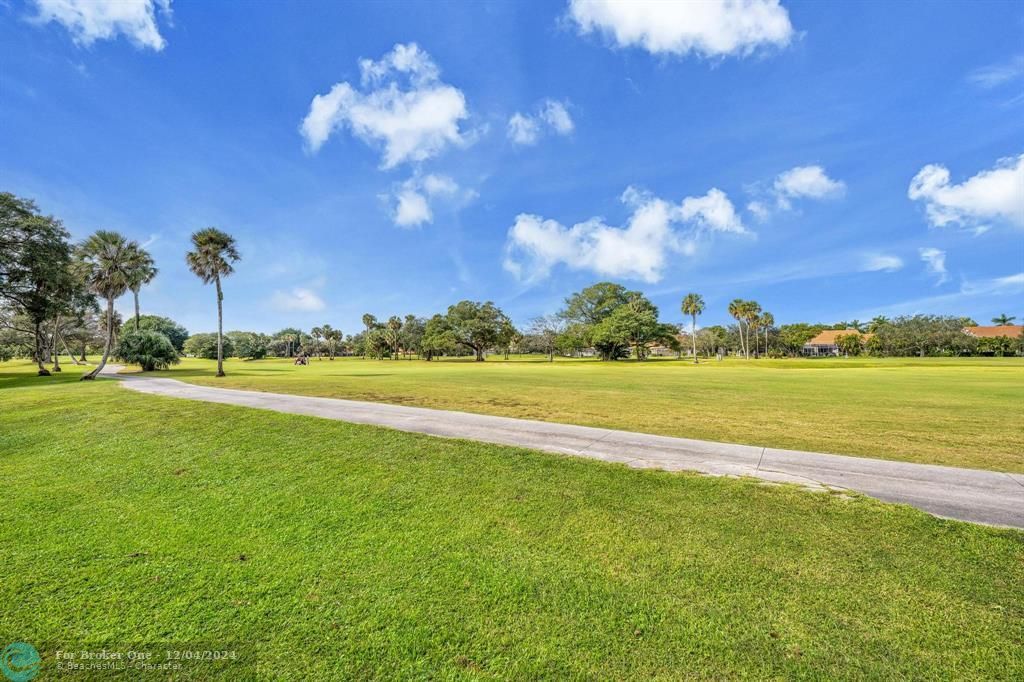 For Sale: $355,000 (3 beds, 2 baths, 1710 Square Feet)