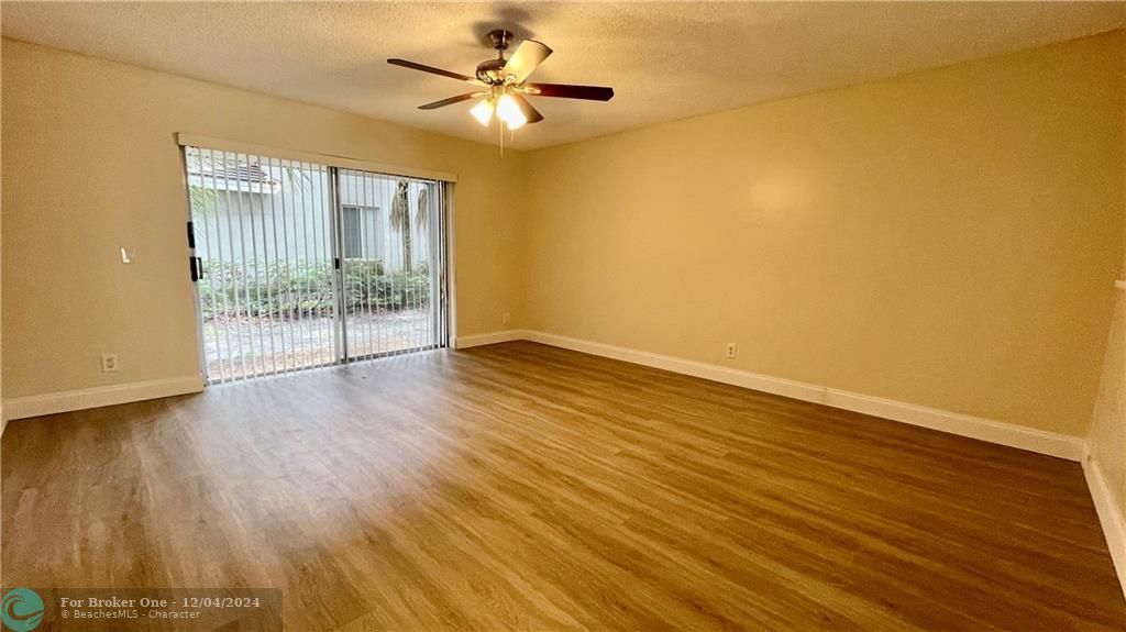 For Rent: $2,500 (3 beds, 2 baths, 1200 Square Feet)