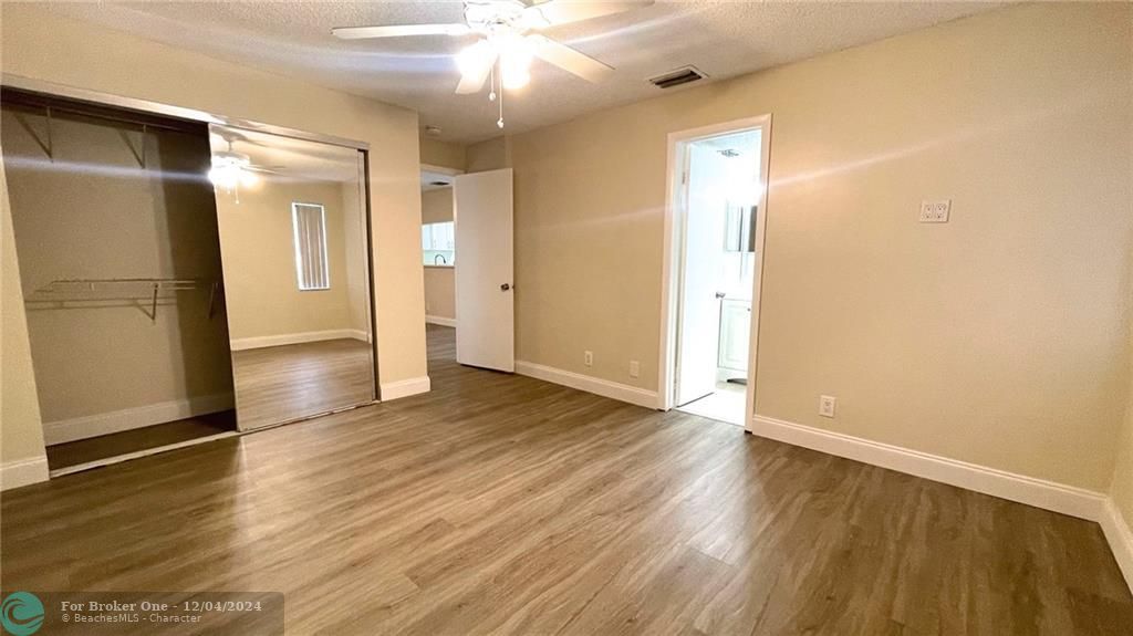 For Rent: $2,500 (3 beds, 2 baths, 1200 Square Feet)