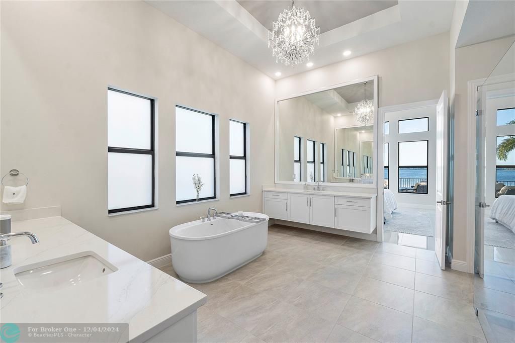 For Sale: $1,795,000 (4 beds, 4 baths, 3287 Square Feet)