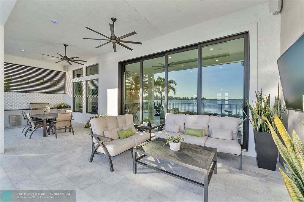 For Sale: $1,795,000 (4 beds, 4 baths, 3287 Square Feet)